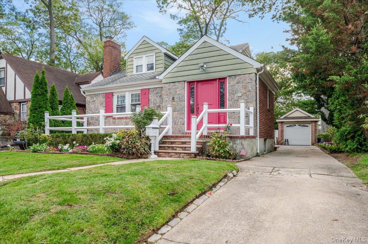 57 Carol Street, Lynbrook, NY 11563