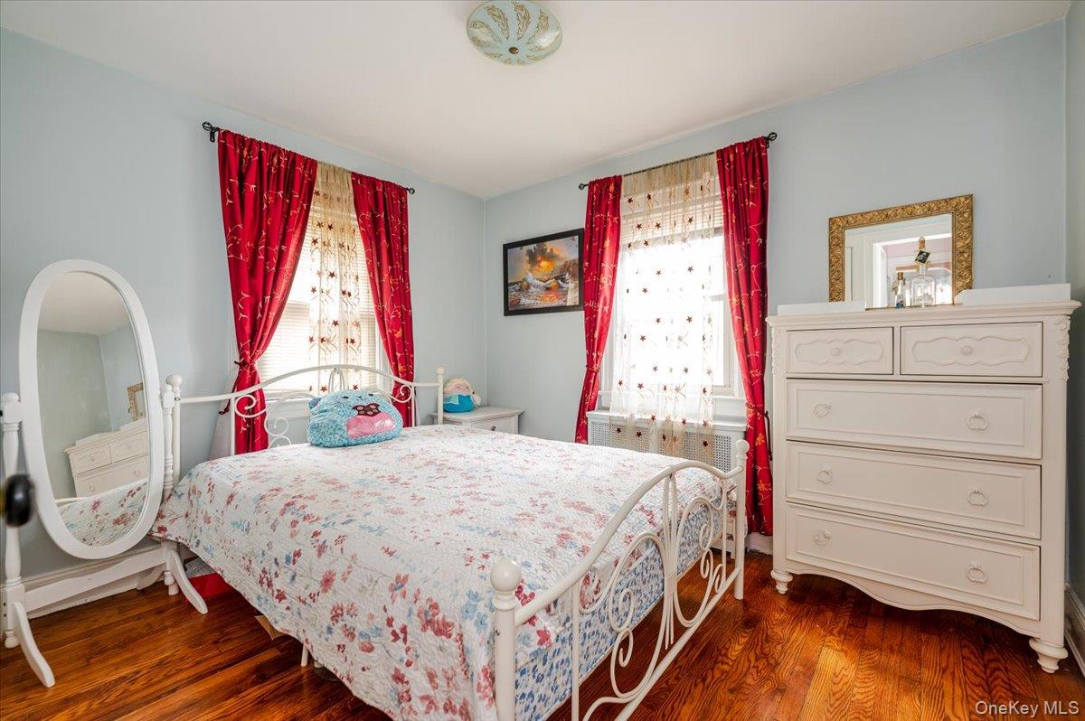 57 Carol Street, Lynbrook, NY 11563