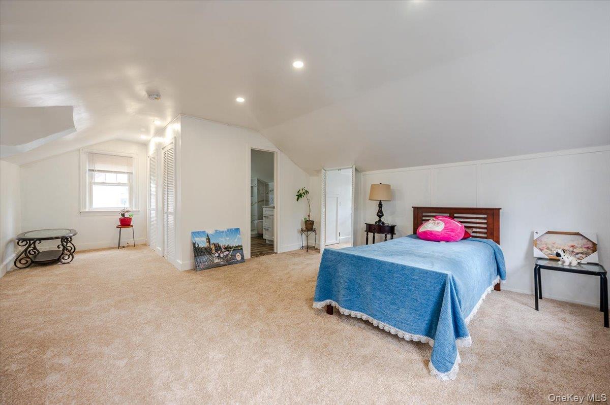 57 Carol Street, Lynbrook, NY 11563