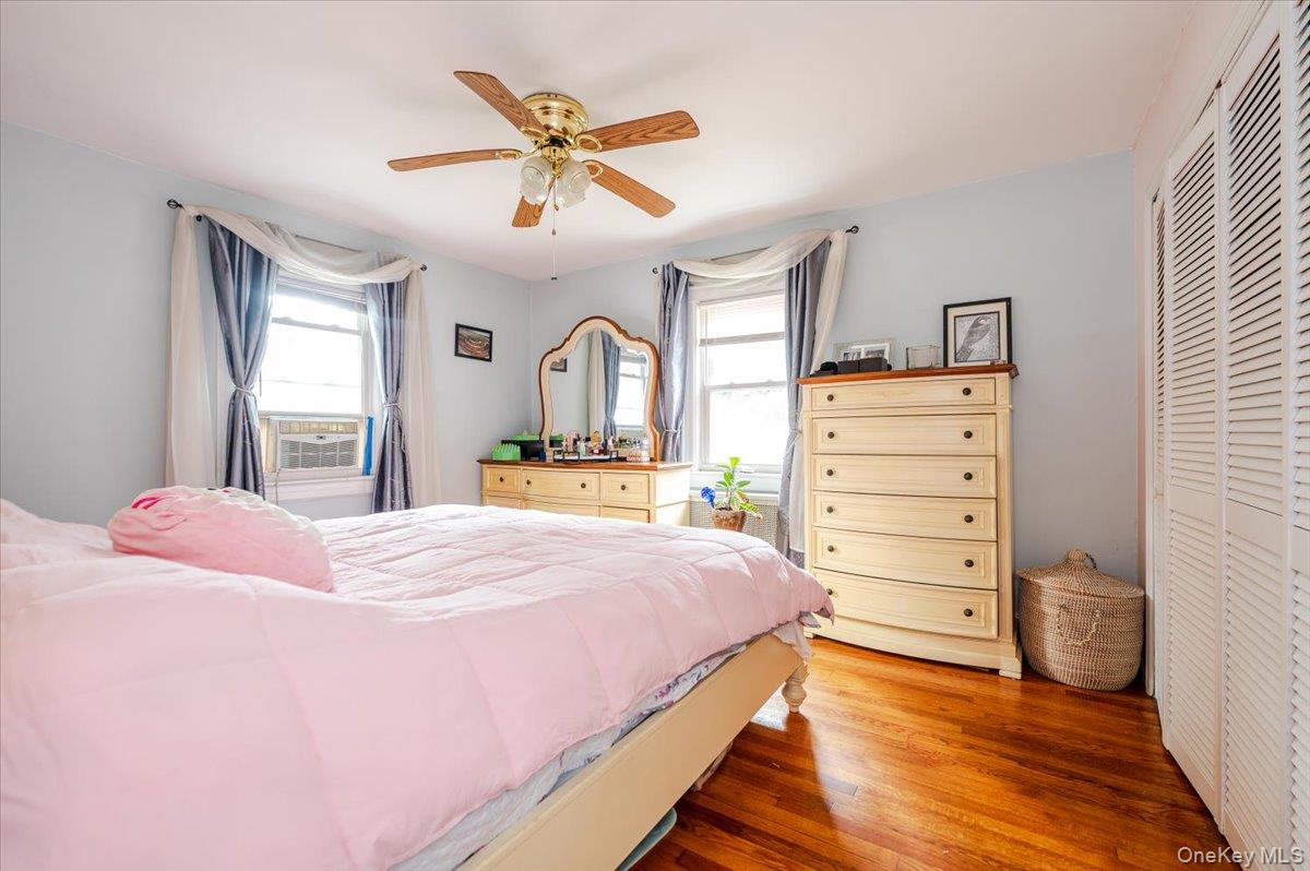 57 Carol Street, Lynbrook, NY 11563