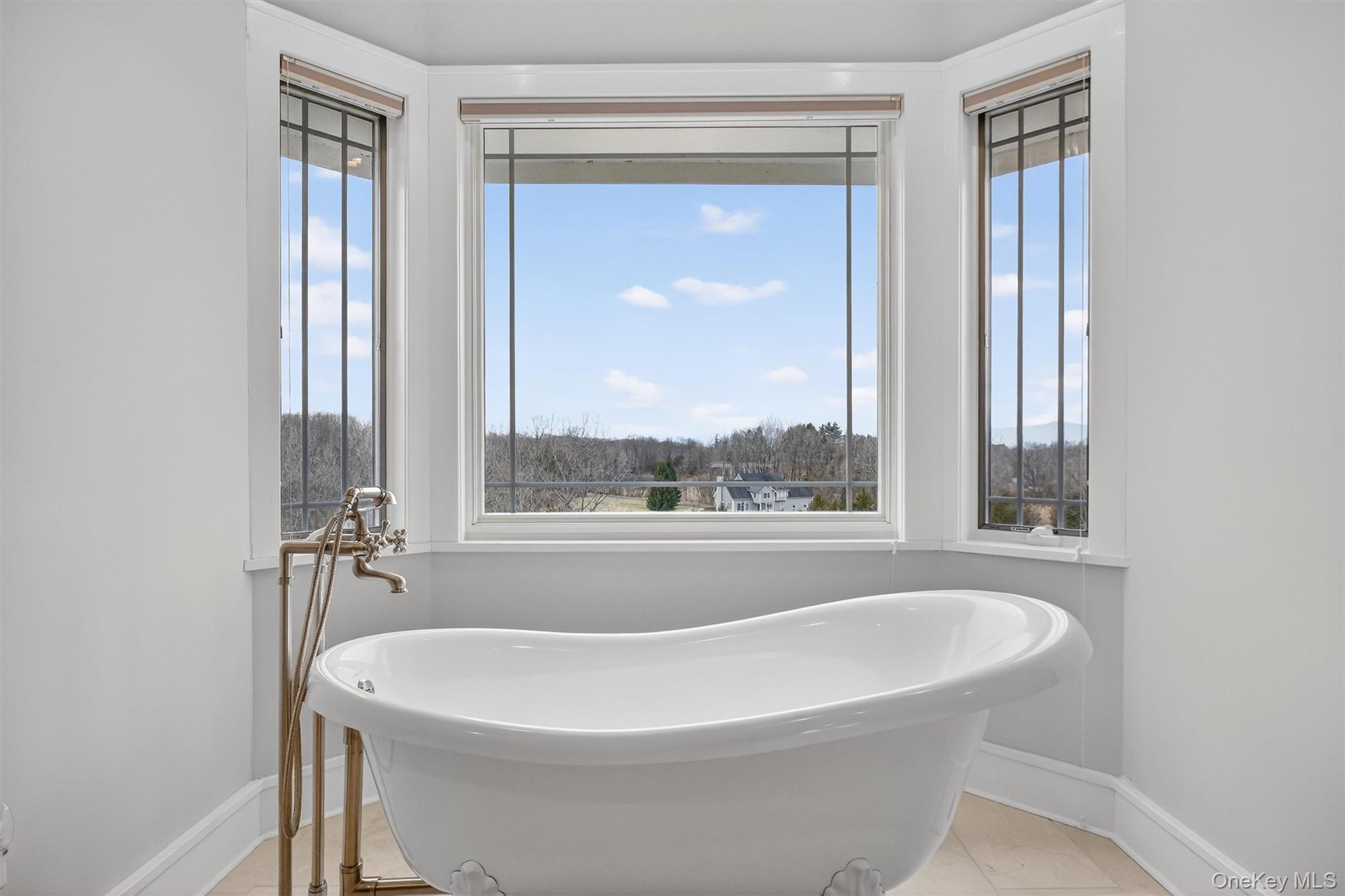 48 Eastview Lane, Red Hook, NY 12571