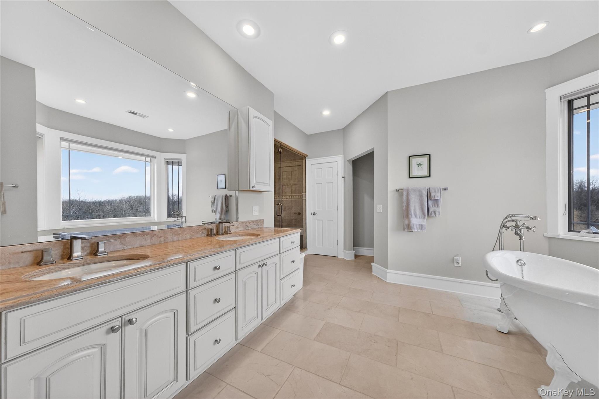 48 Eastview Lane, Red Hook, NY 12571