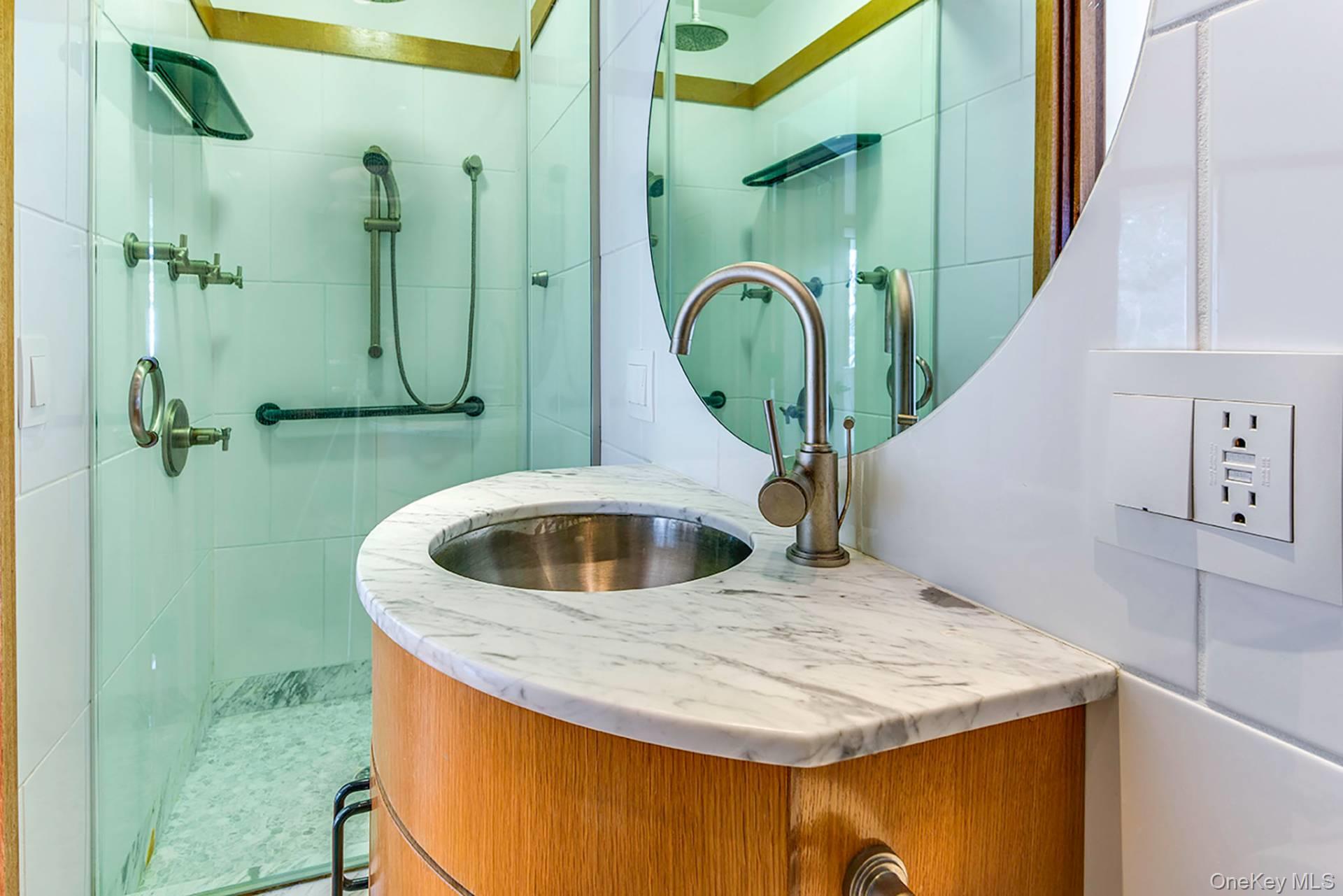 72 Louse Point Road, East Hampton, NY 11937