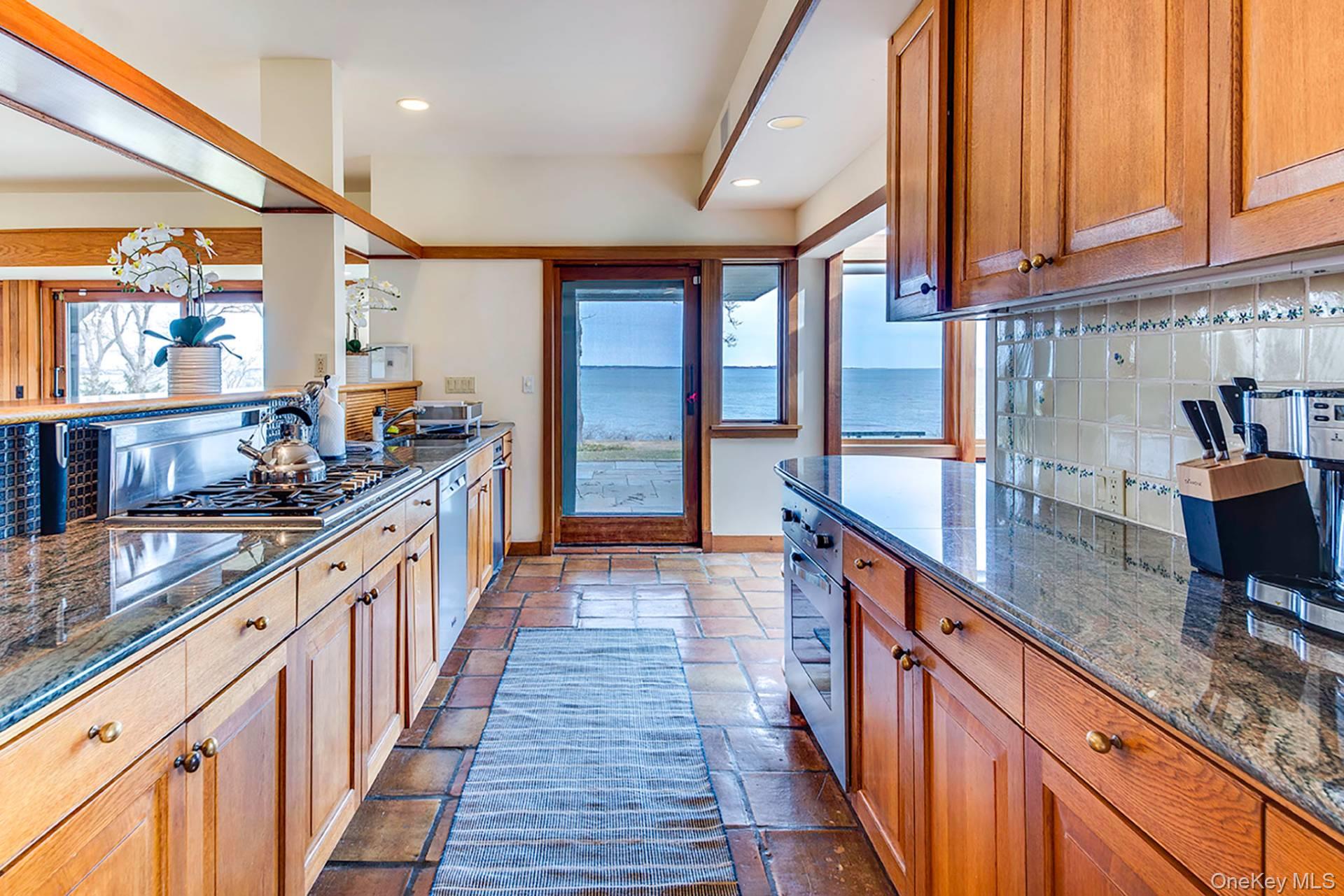 72 Louse Point Road, East Hampton, NY 11937