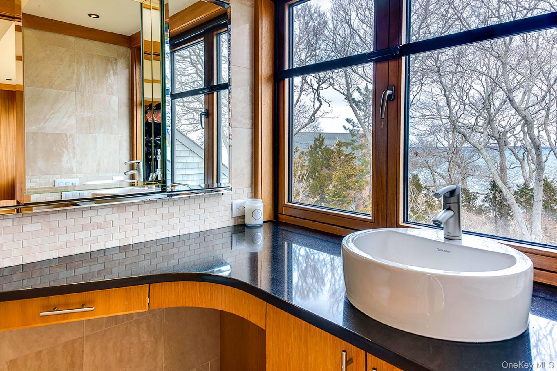 72 Louse Point Road, East Hampton, NY 11937