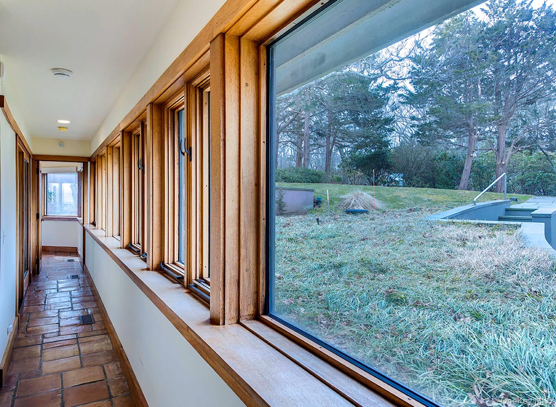 72 Louse Point Road, East Hampton, NY 11937