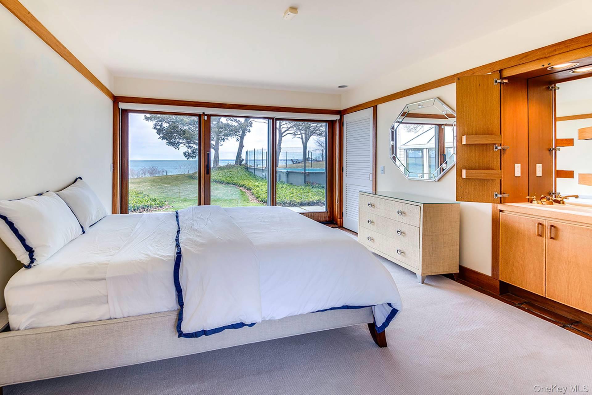 72 Louse Point Road, East Hampton, NY 11937