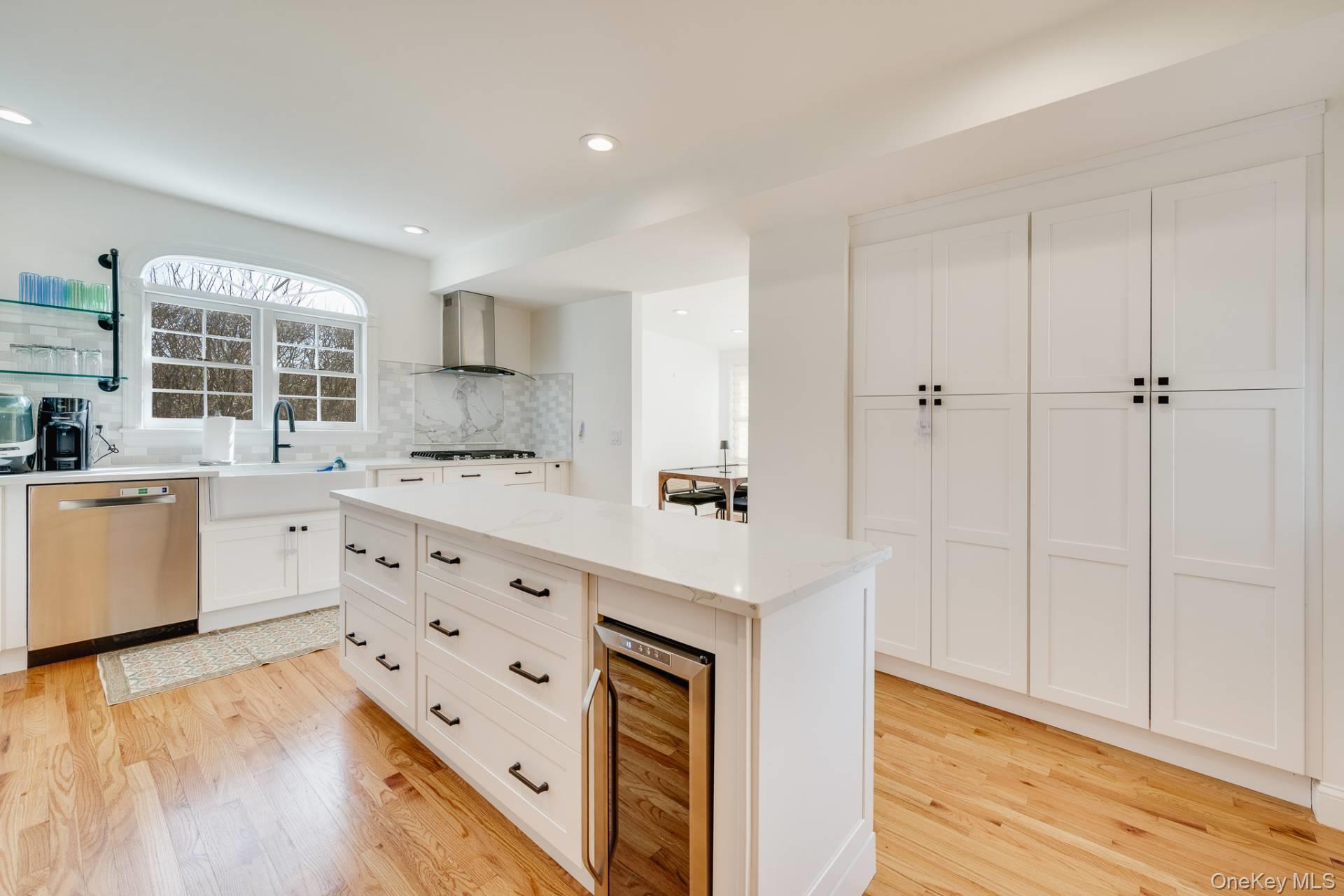 82 Powell Avenue, Southampton, NY 11968