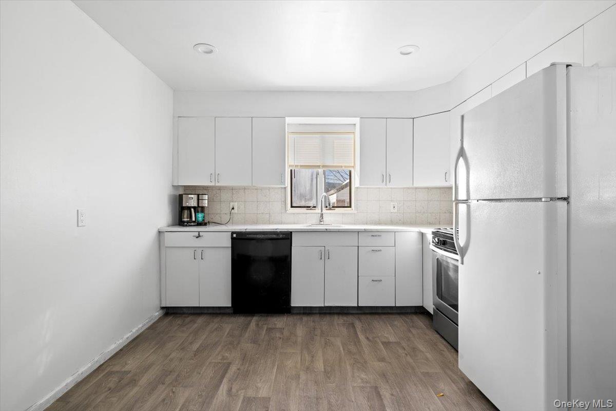 119 S 6th Street, Bethpage, NY 11714