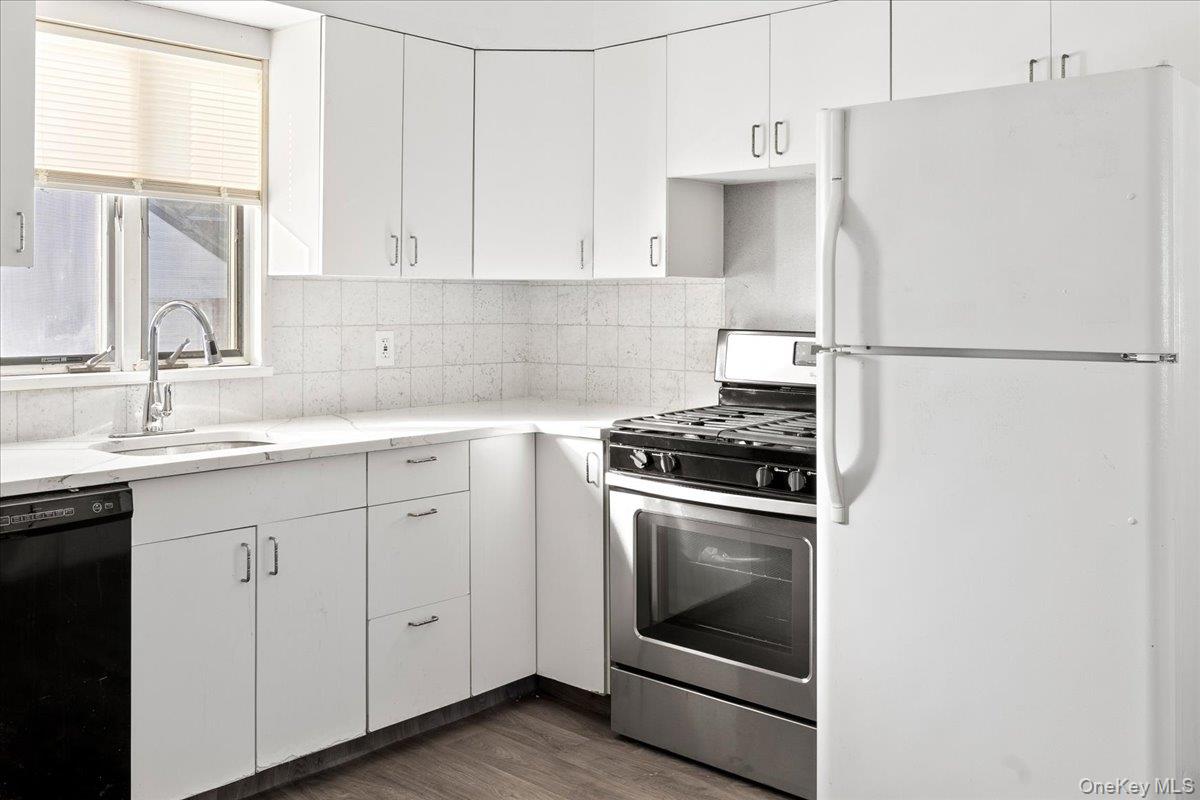 119 S 6th Street, Bethpage, NY 11714