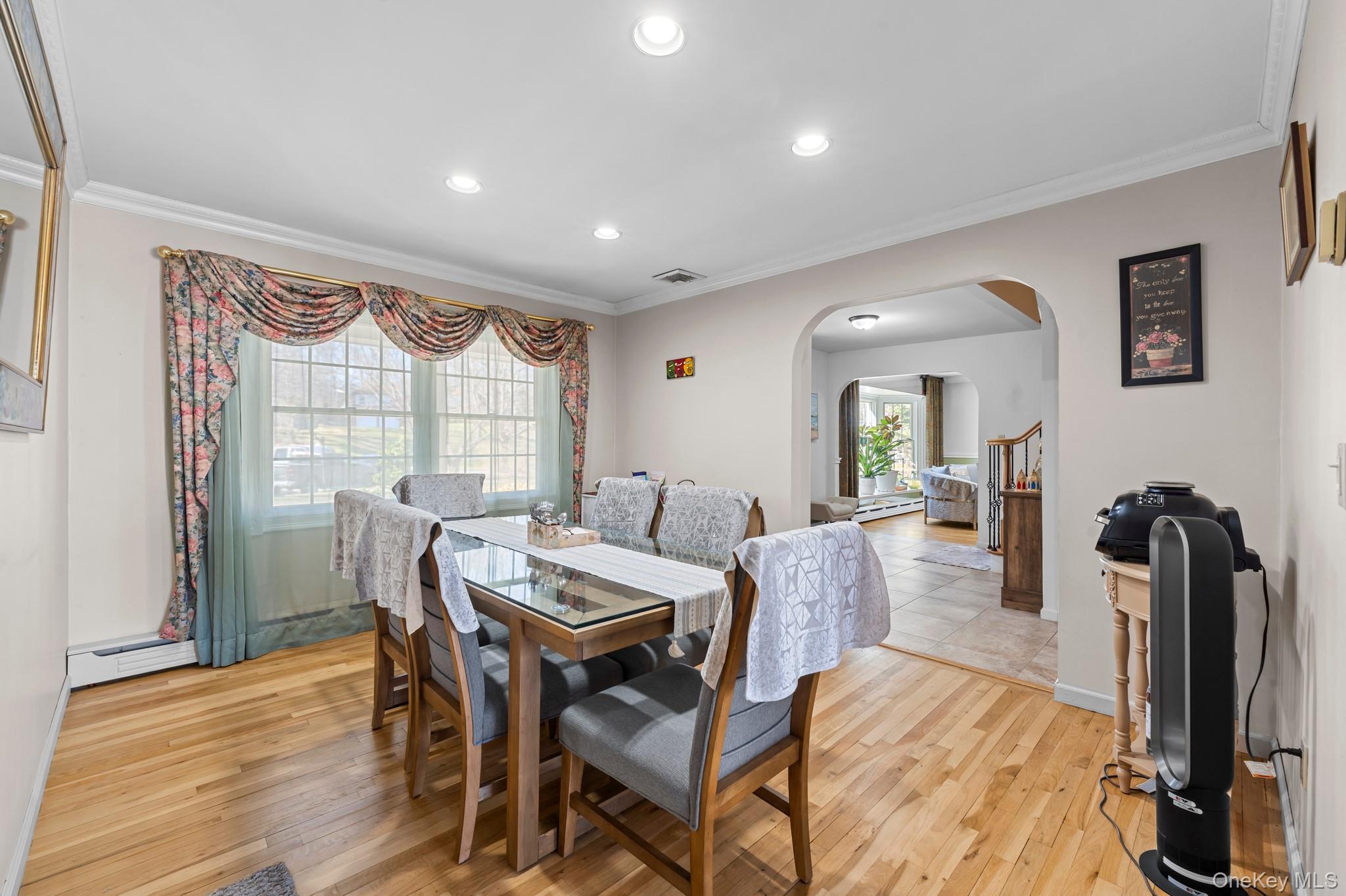 19 Austin Lane, Elwood, NY 11743