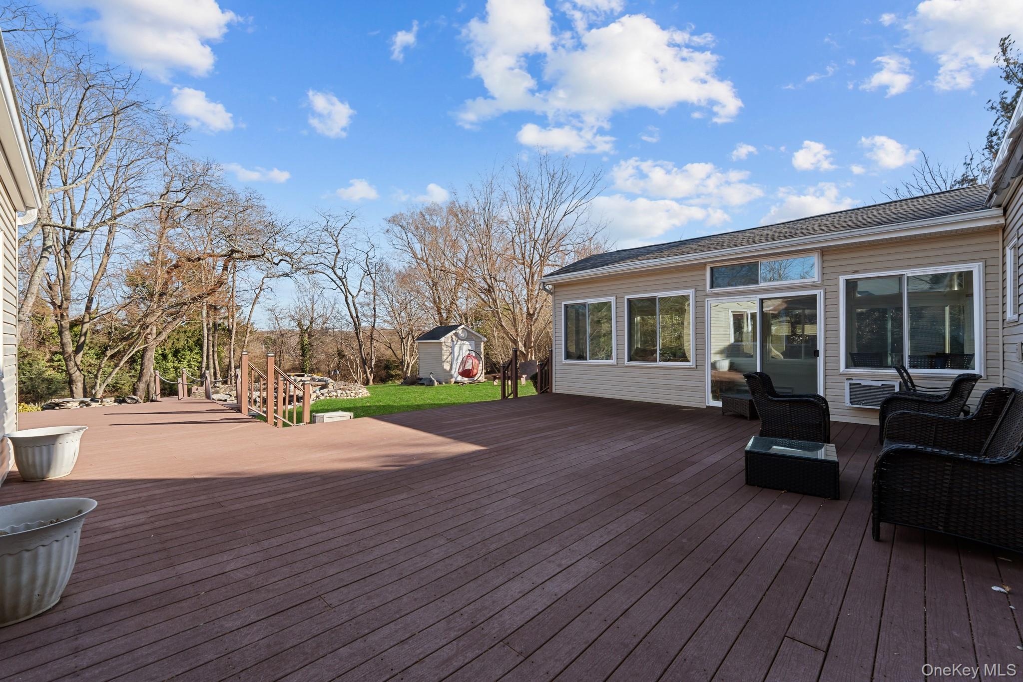 19 Austin Lane, Elwood, NY 11743