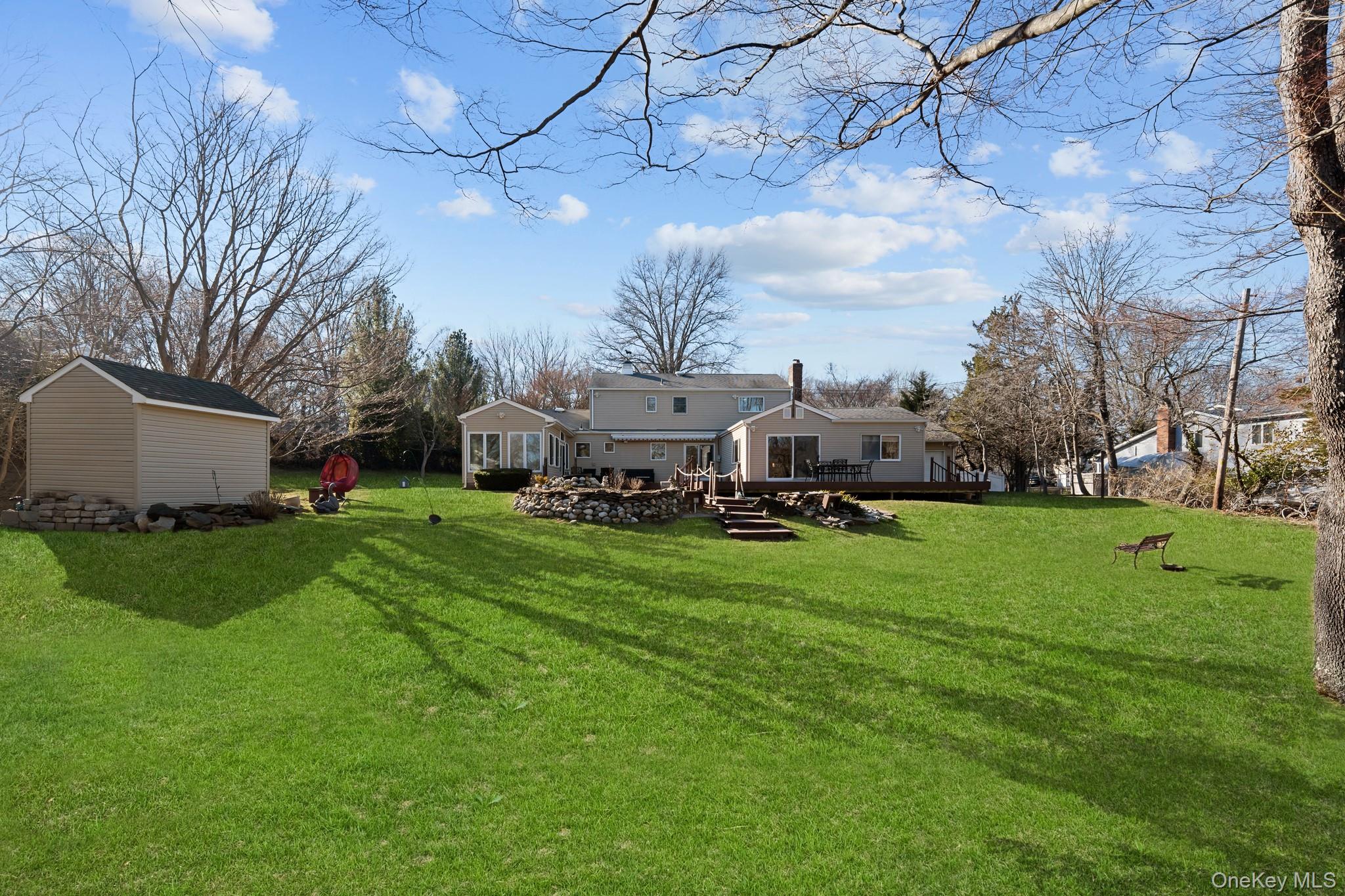 19 Austin Lane, Elwood, NY 11743