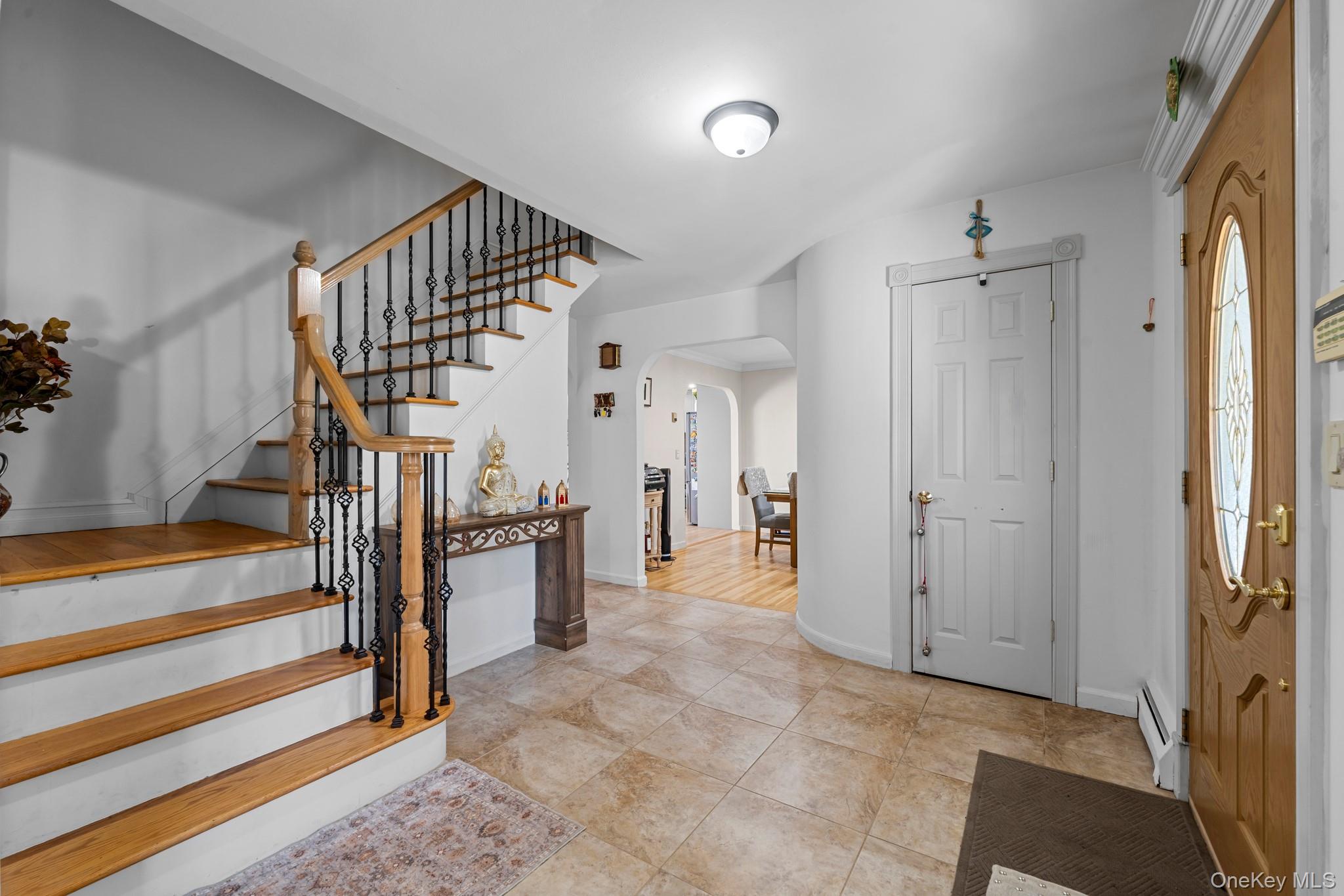 19 Austin Lane, Elwood, NY 11743