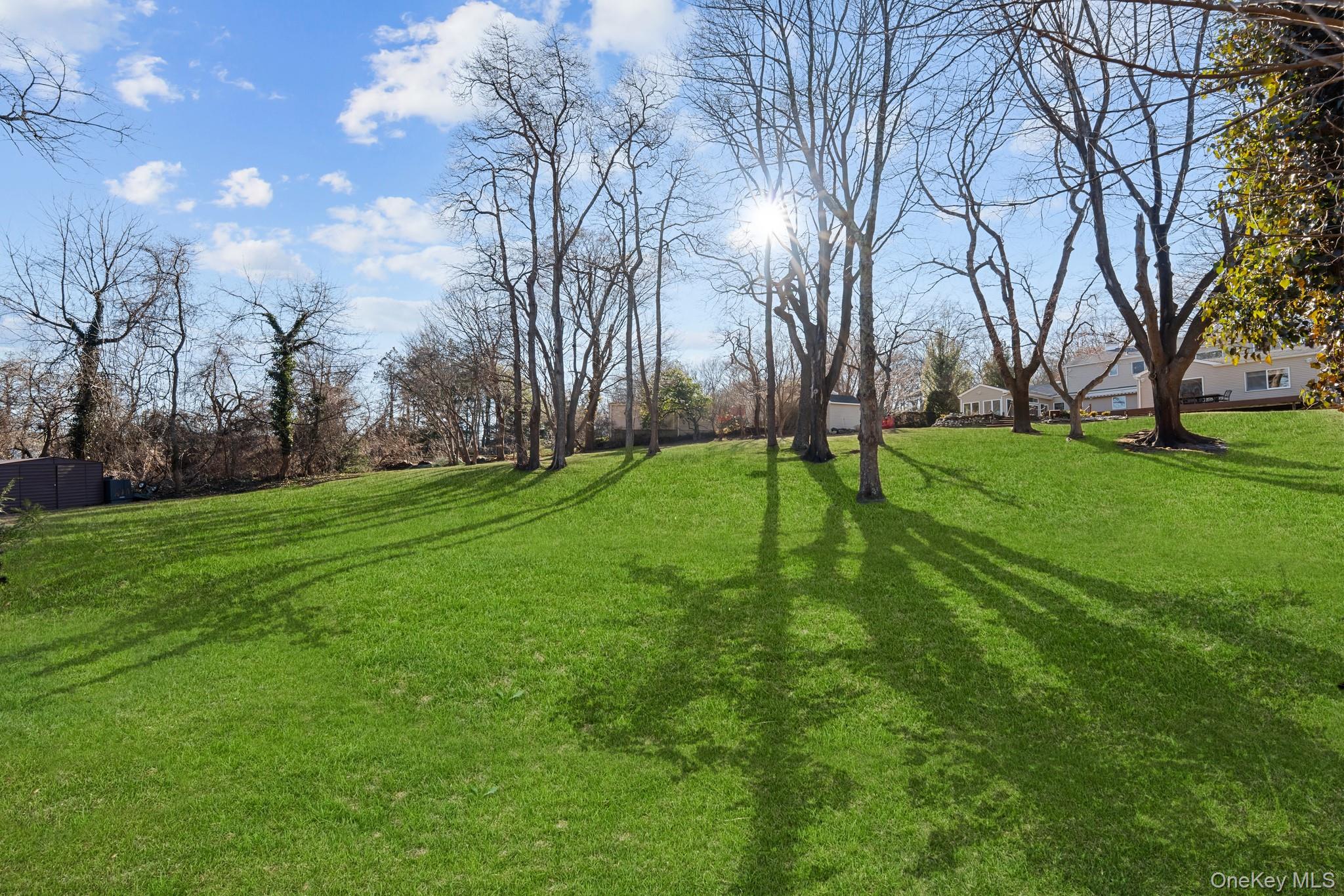 19 Austin Lane, Elwood, NY 11743