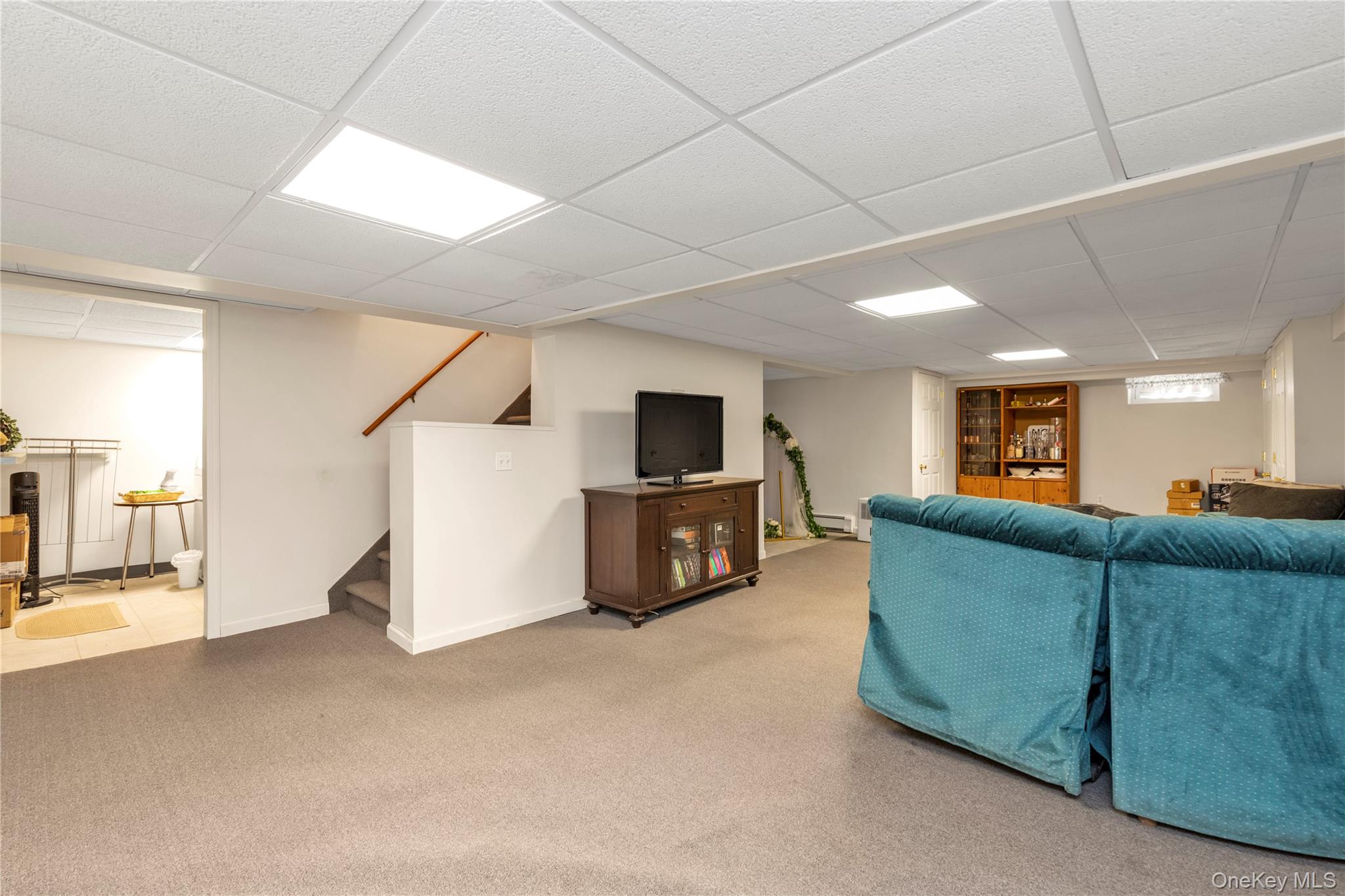 8 East Gate, Plainview, NY 11803