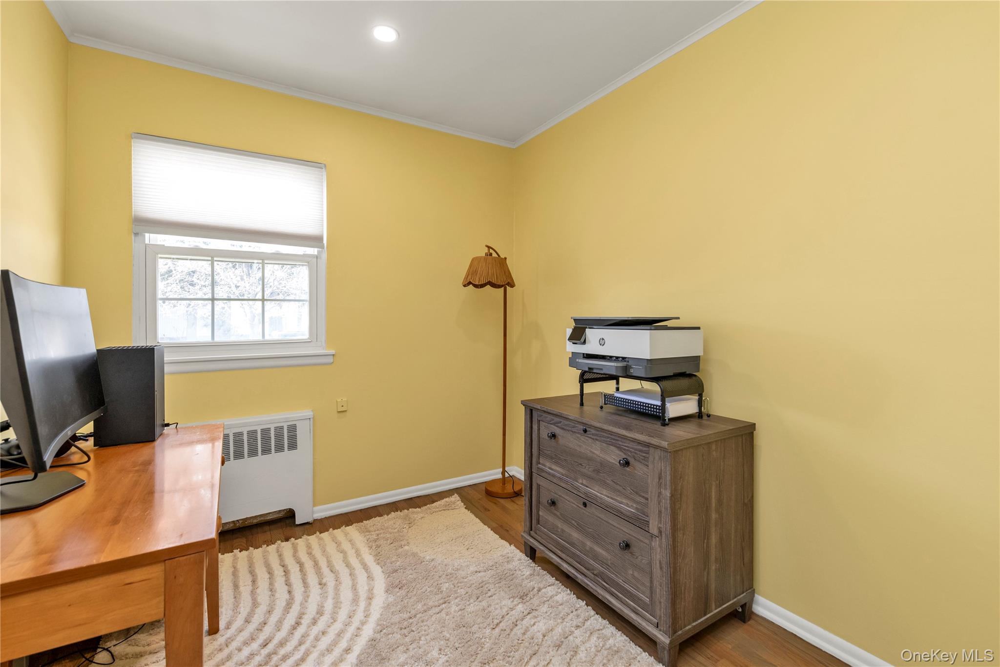 8 East Gate, Plainview, NY 11803