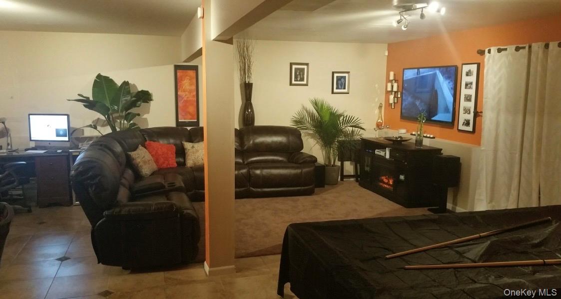 20 Tammy Drive, Middletown, NY 10941