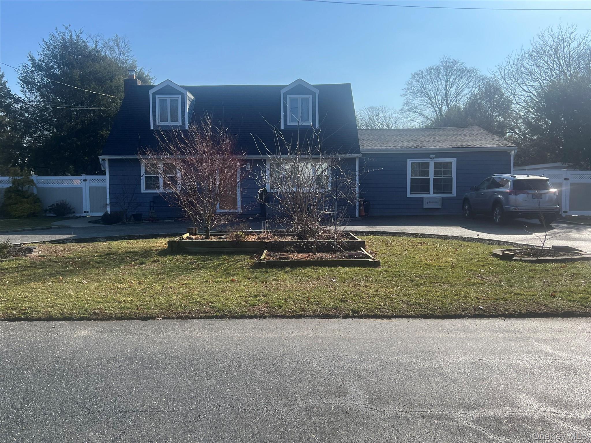 1659 Lincoln Avenue, Bohemia, NY 11716