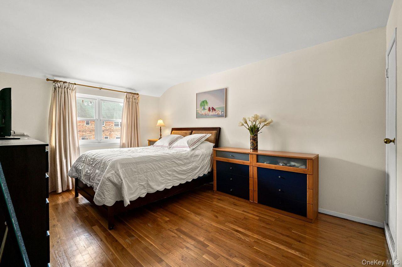 24058 65th Avenue, Little Neck, NY 11362