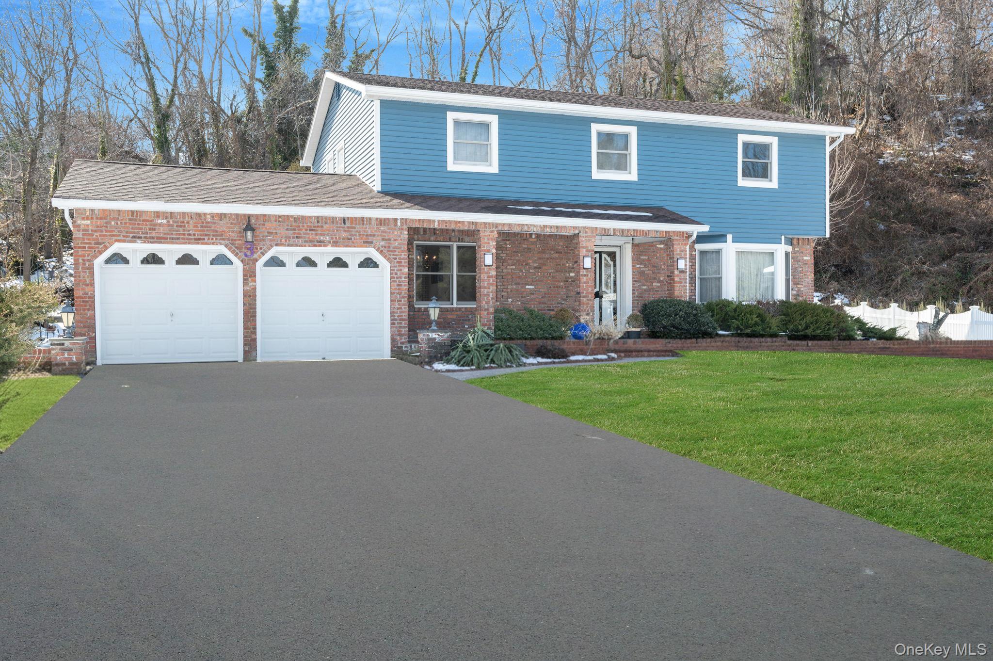 3 New Jersey Court, Dix Hills, NY 11746