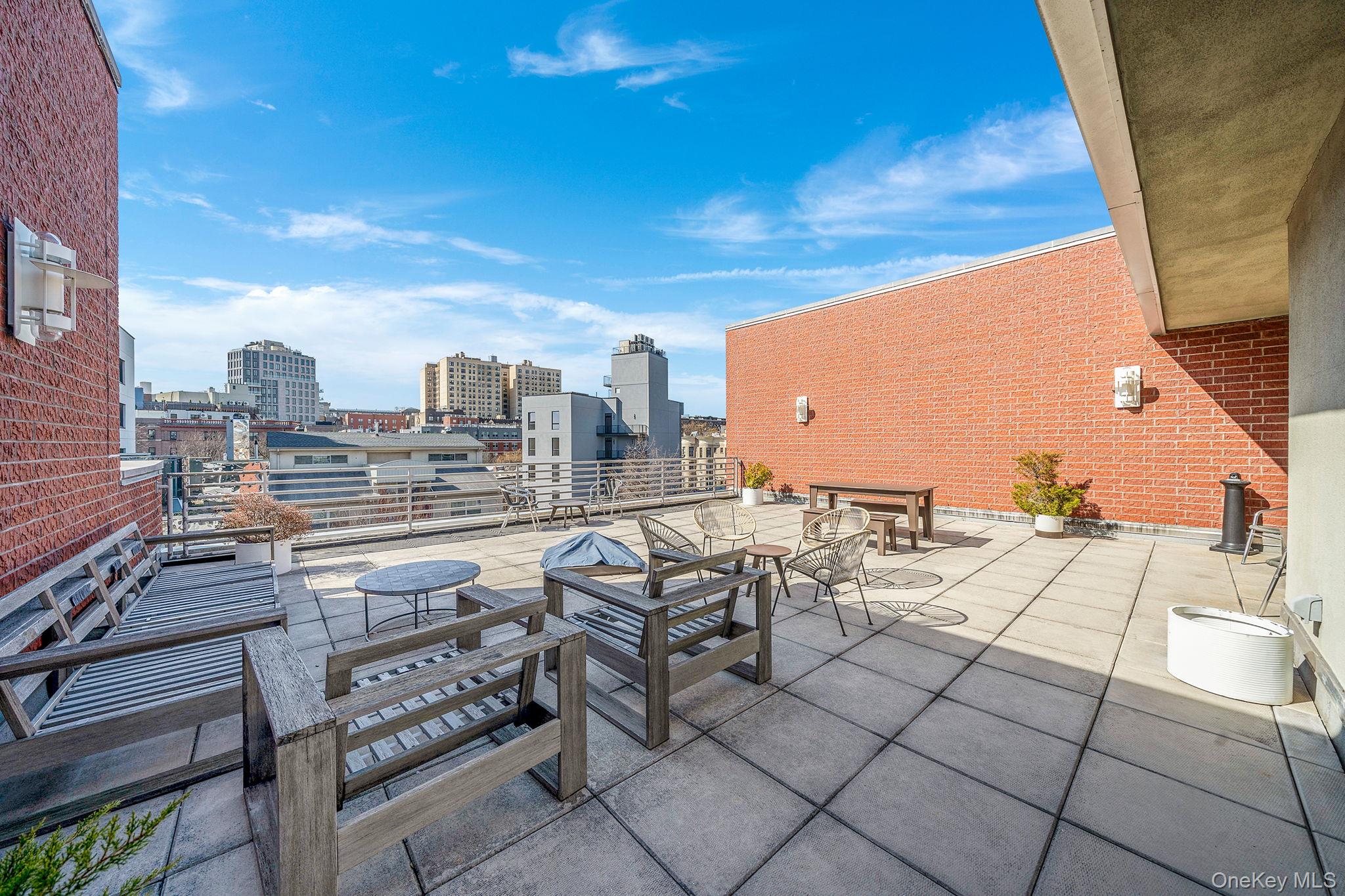 475 Sterling Place # 2J, Brooklyn, NY 11238