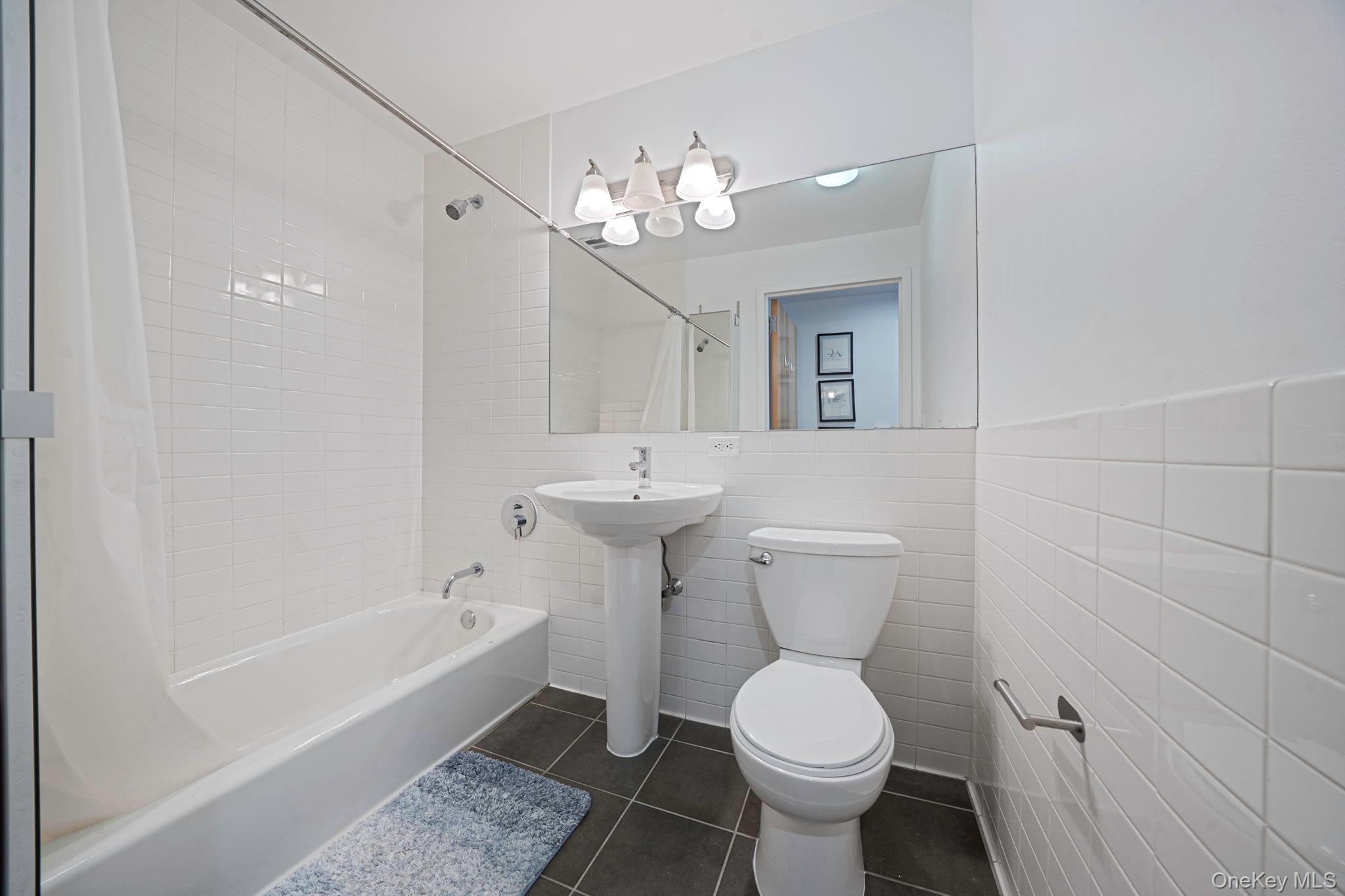 475 Sterling Place # 2J, Brooklyn, NY 11238