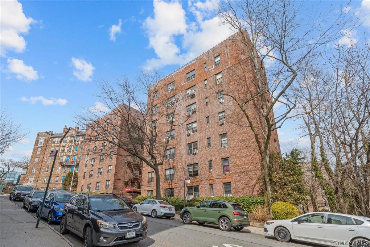 445 W 240th Street # 5N, Bronx, NY 10463