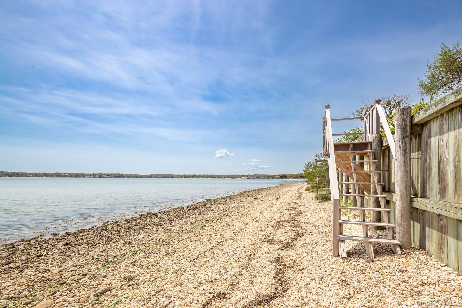 6 Peconic Road, Southampton, NY 11968