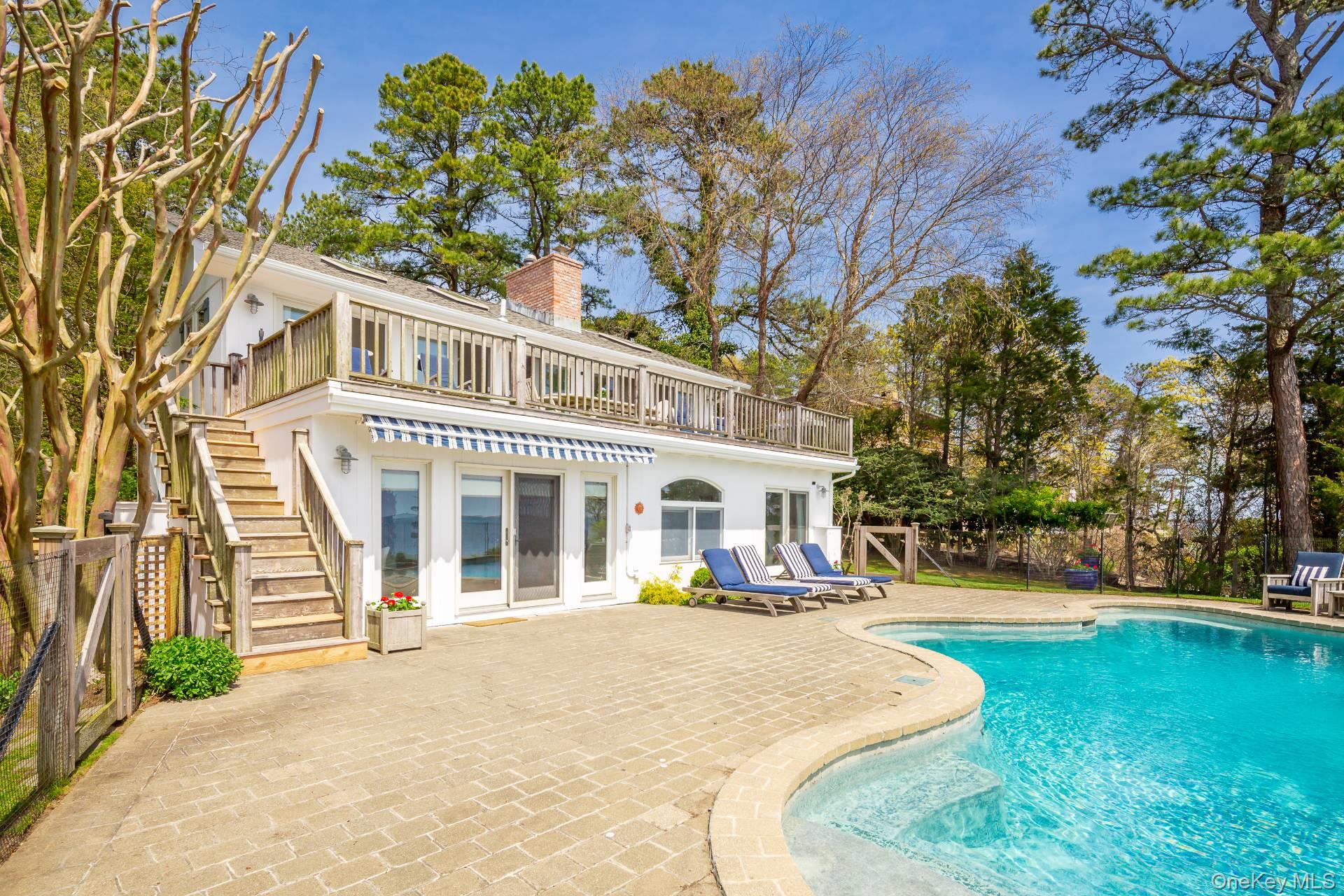 6 Peconic Road, Southampton, NY 11968