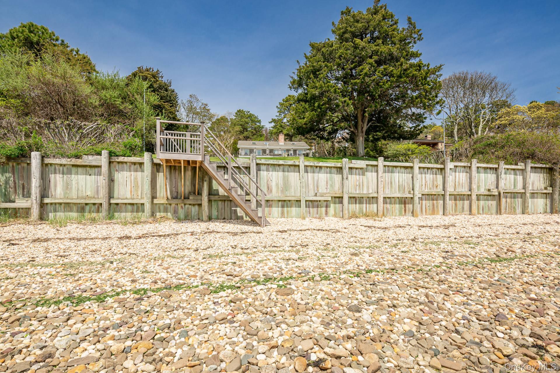 6 Peconic Road, Southampton, NY 11968