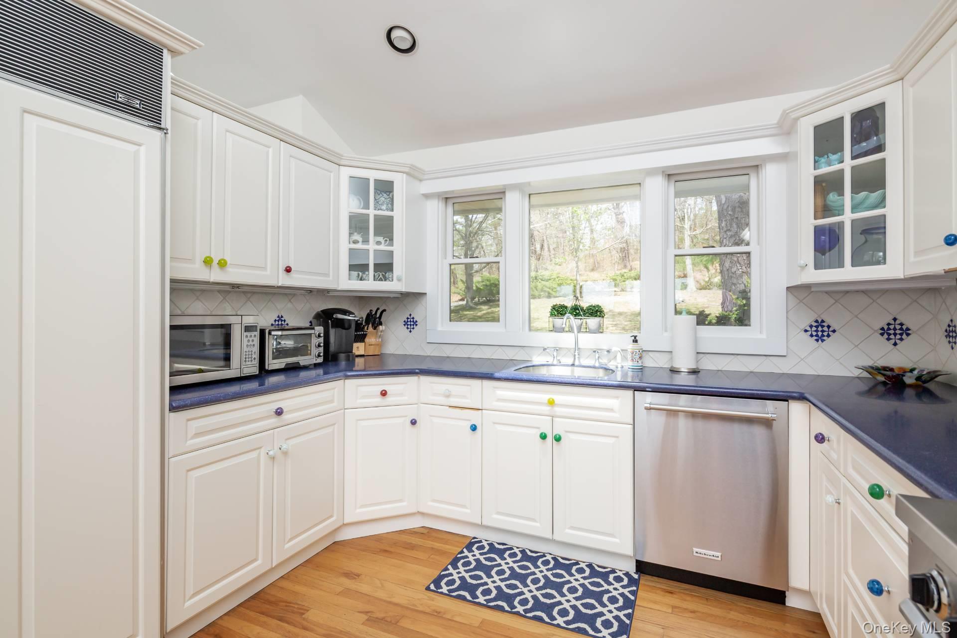 6 Peconic Road, Southampton, NY 11968