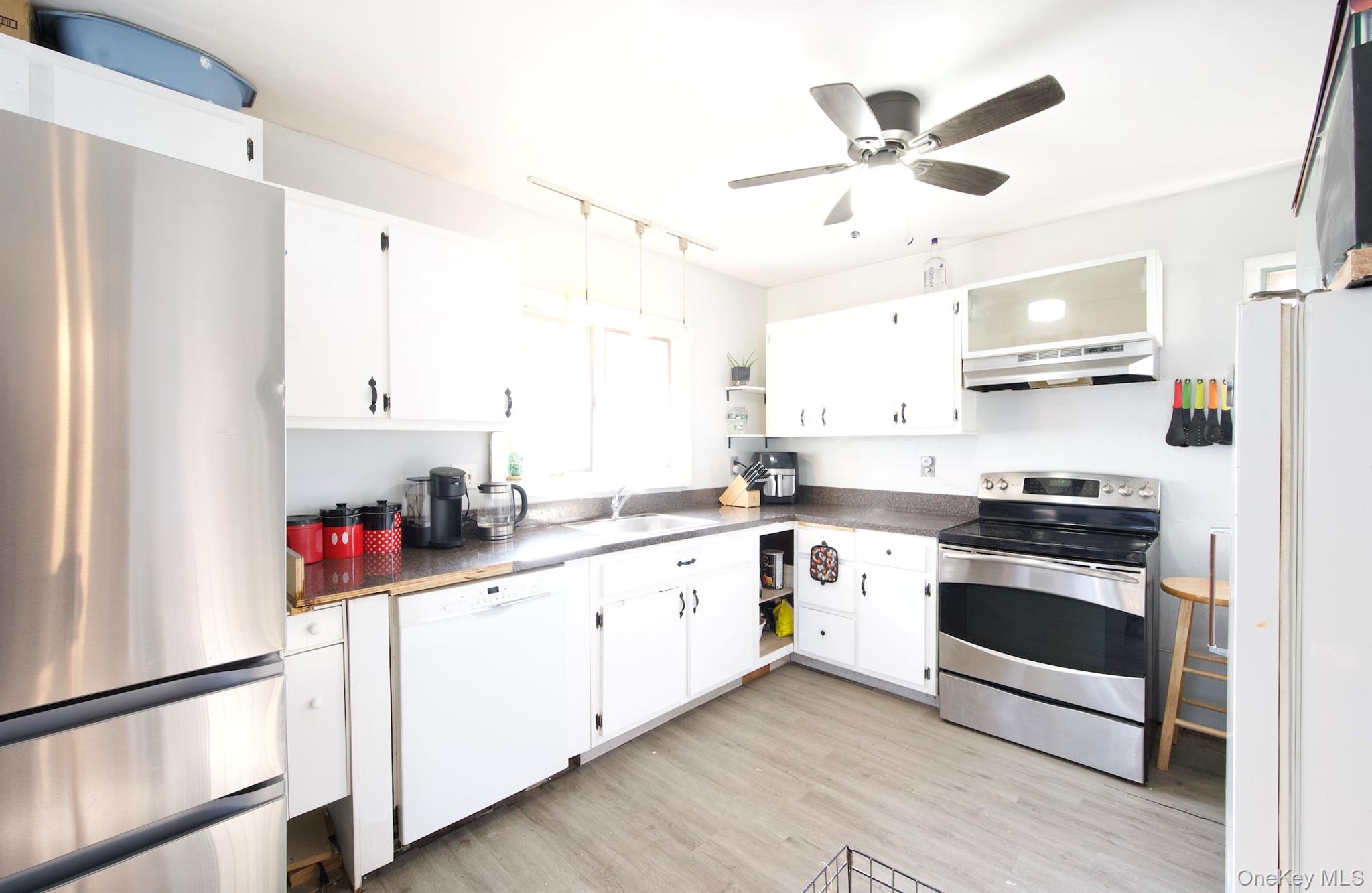 64 Beech Avenue, Farmingville, NY 11738