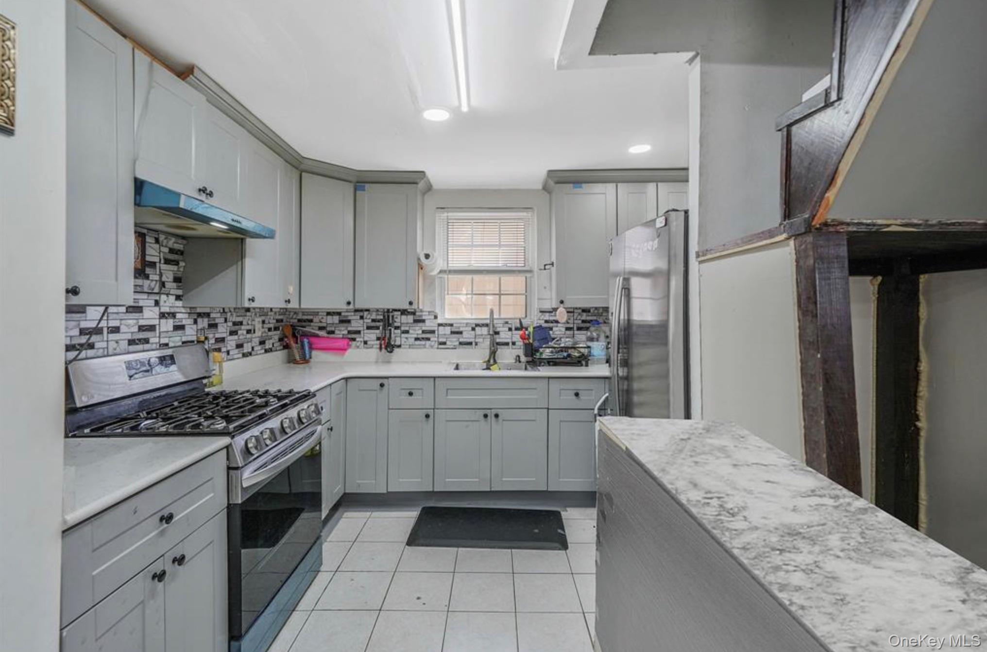 32 Cumberland Place, Valley Stream, NY 11580