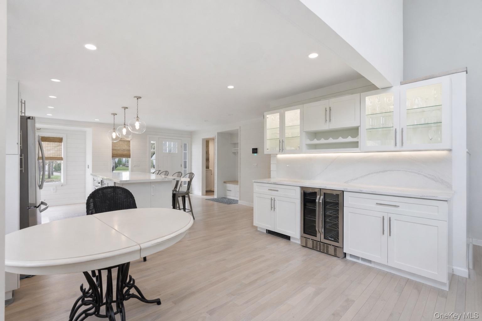 1 Canal Way, Hampton Bays, NY 11946