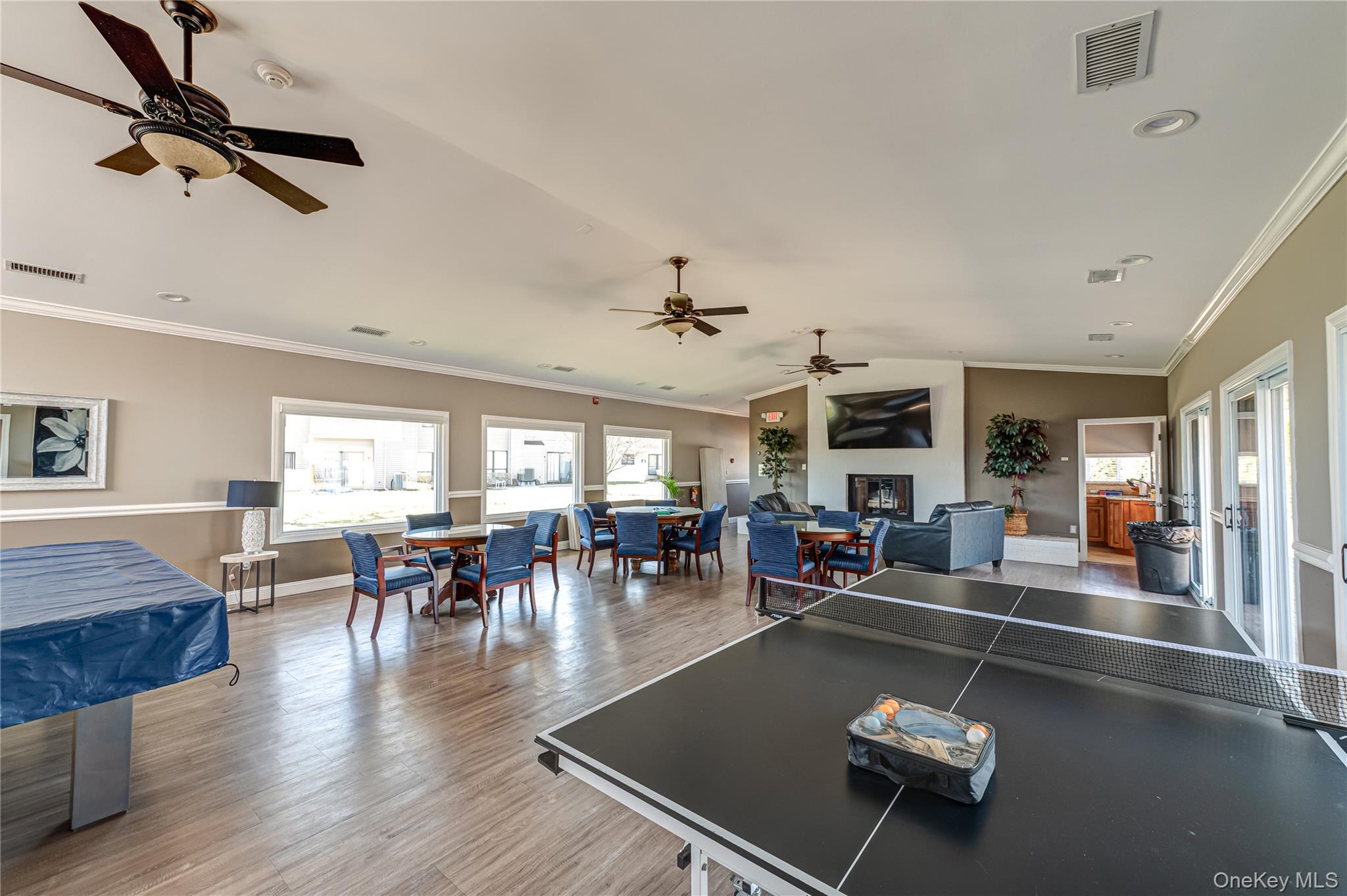 240 Pond View Lane, Smithtown, NY 11787