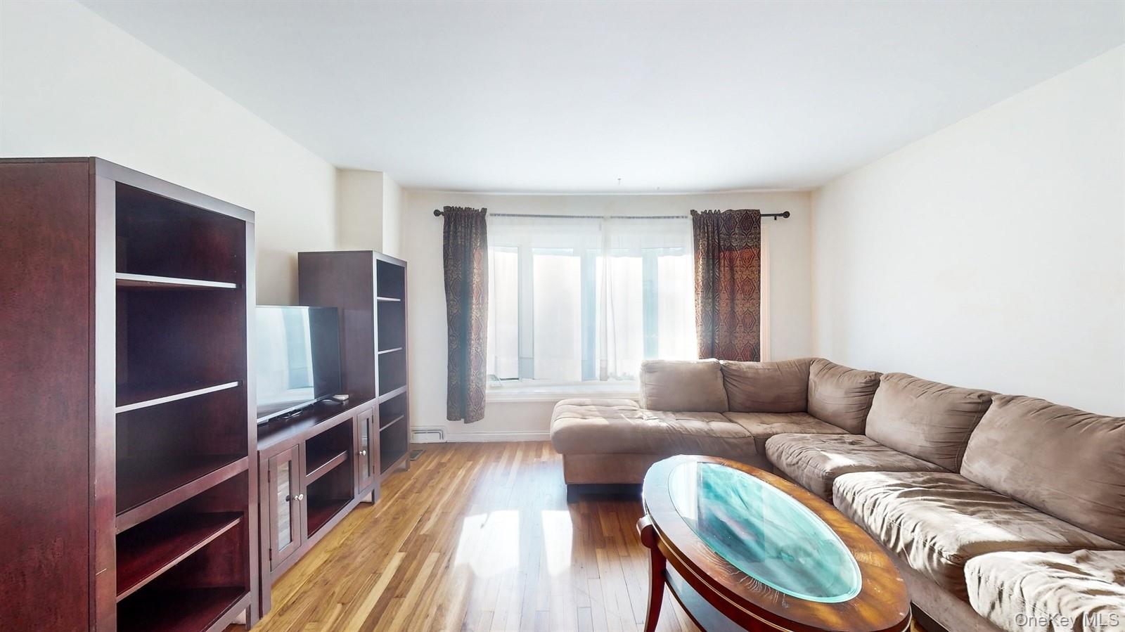 10 Rumbrook Road, Elmsford, NY 10523