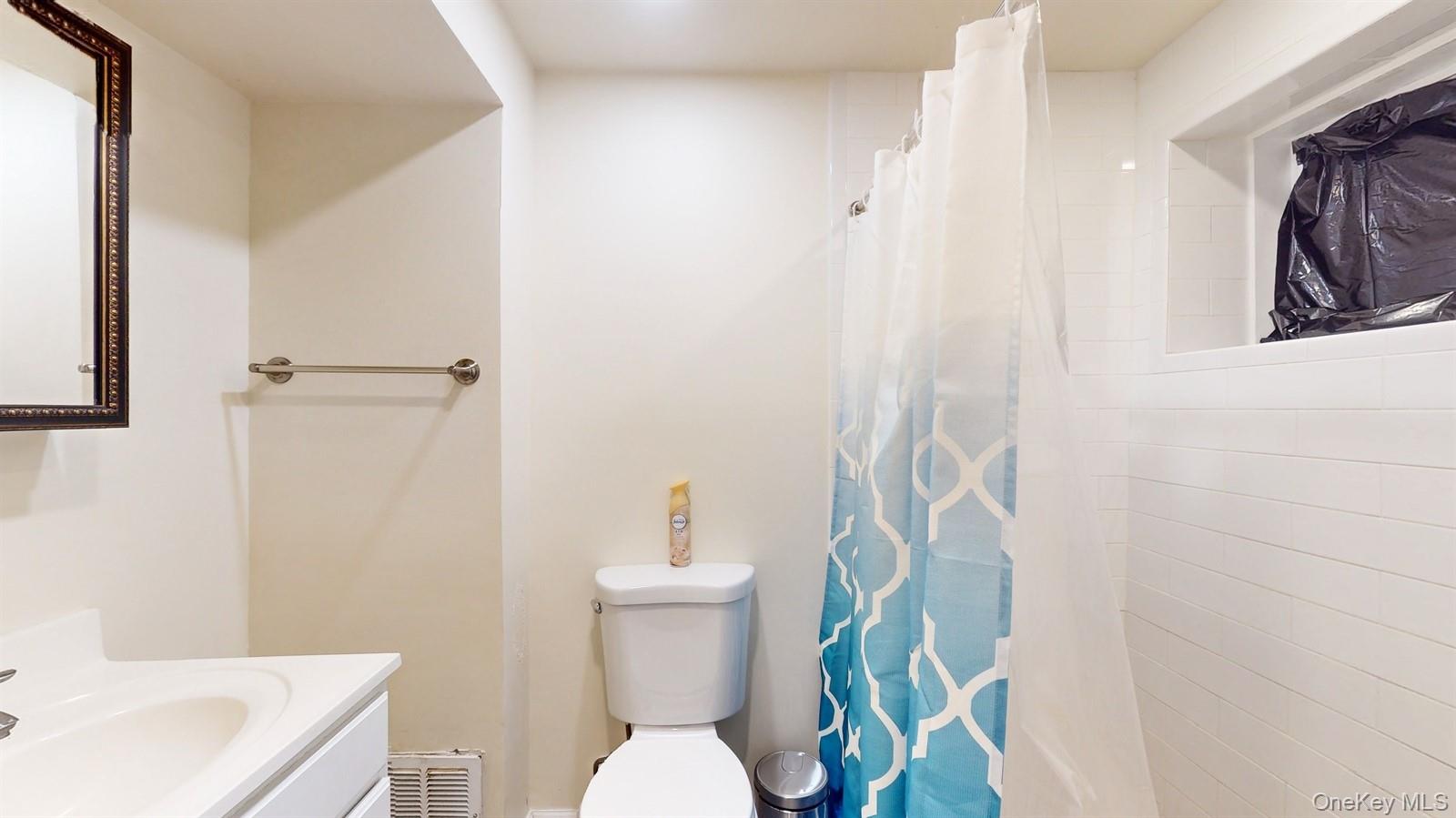 10 Rumbrook Road, Elmsford, NY 10523