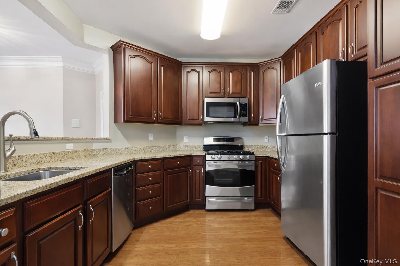 612 Saratoga Lane, Fishkill, NY 12524