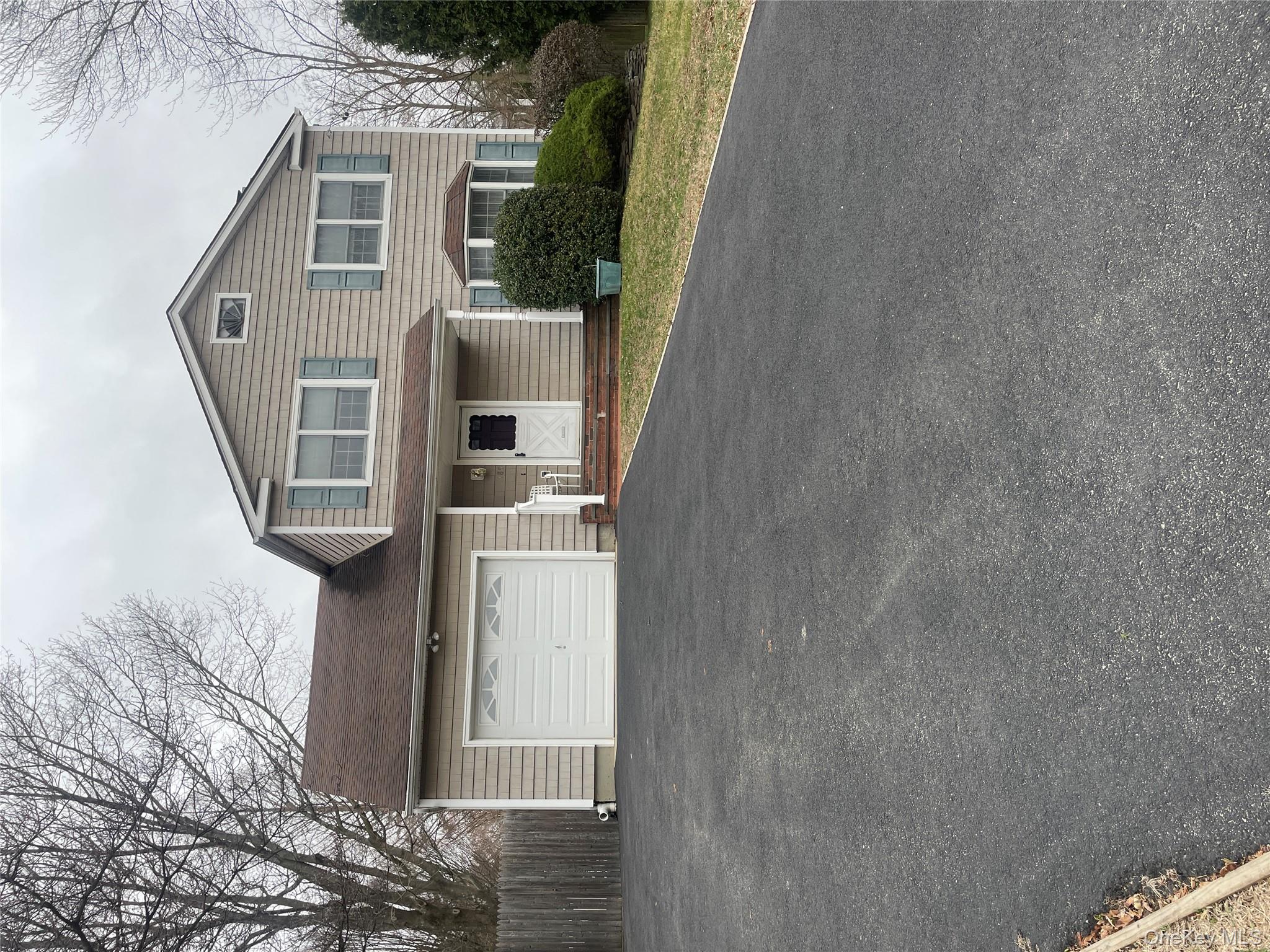 185 Birch Road, Kings Park, NY 11754