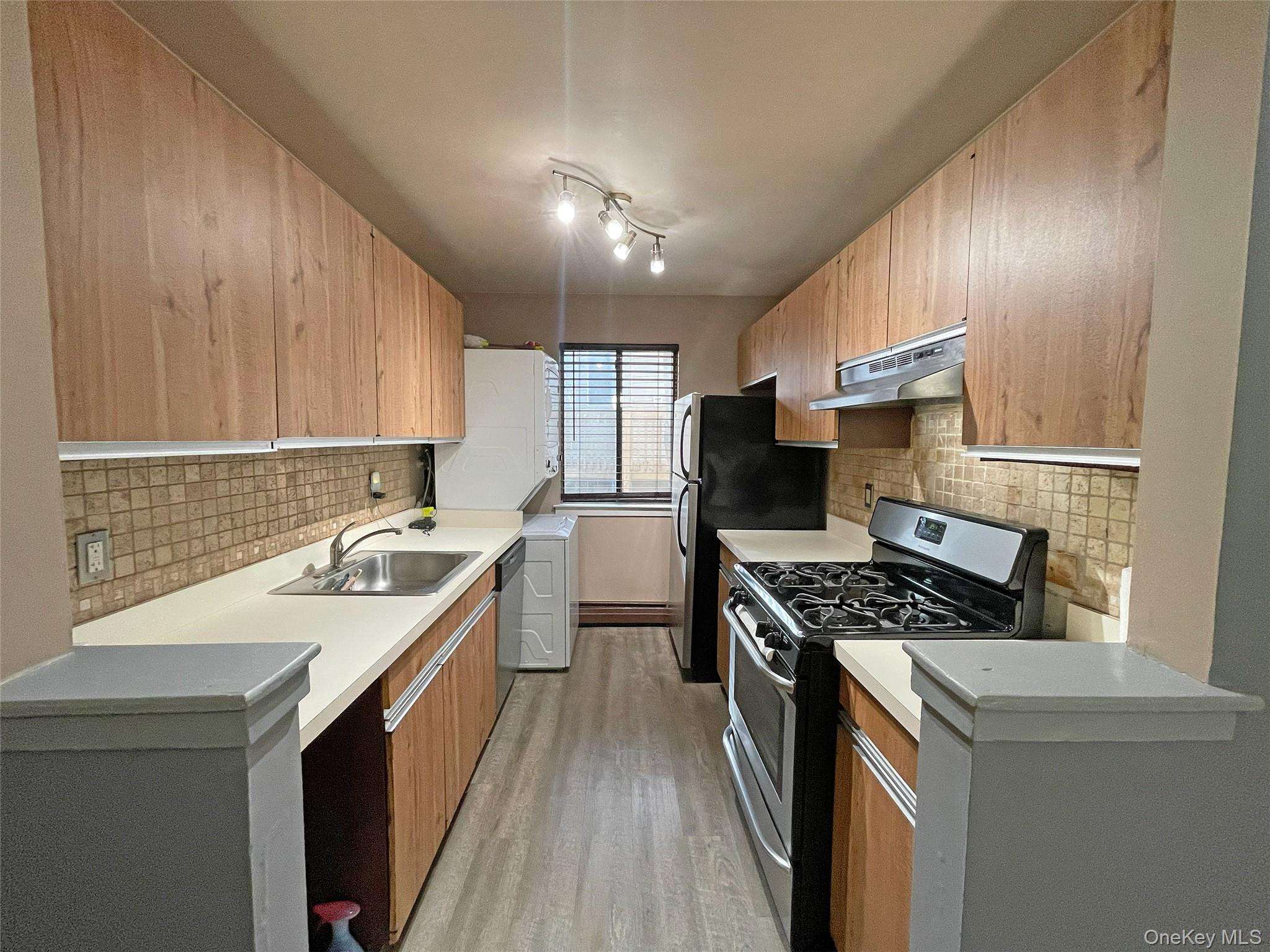 26 Hillside Terrace # F, White Plains, NY 10601