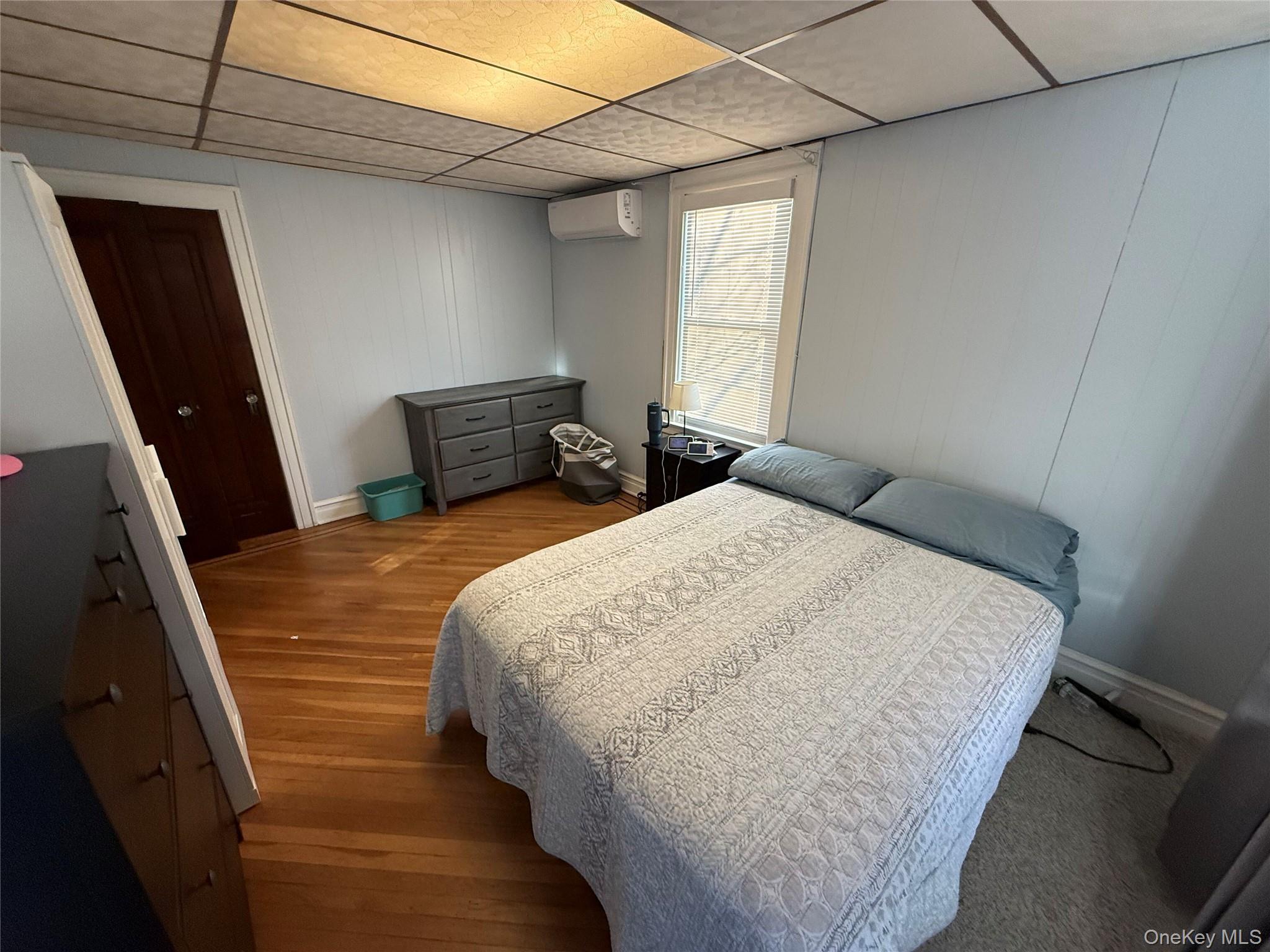 8802 79th Avenue, Glendale, NY 11385