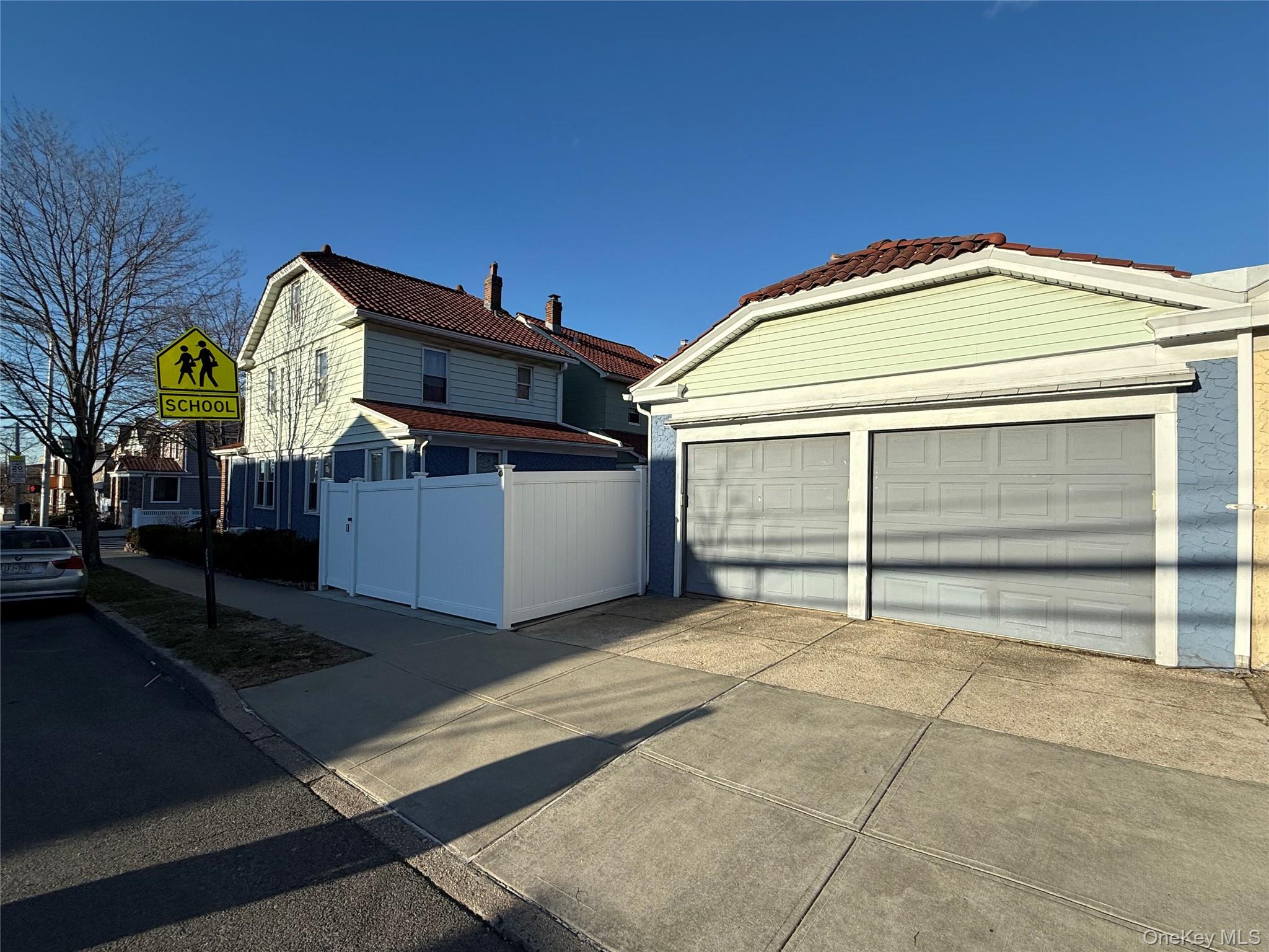 8802 79th Avenue, Glendale, NY 11385