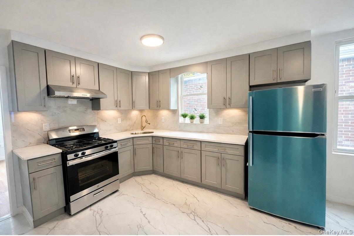 6734 52nd Avenue, Maspeth, NY 11378