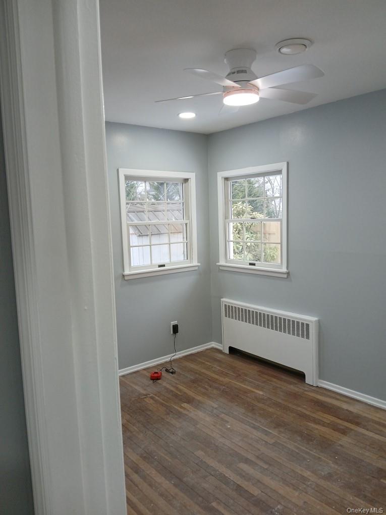 8 Dee Place, Huntington Station, NY 11746