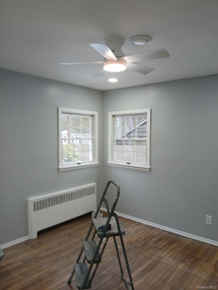 8 Dee Place, Huntington Station, NY 11746