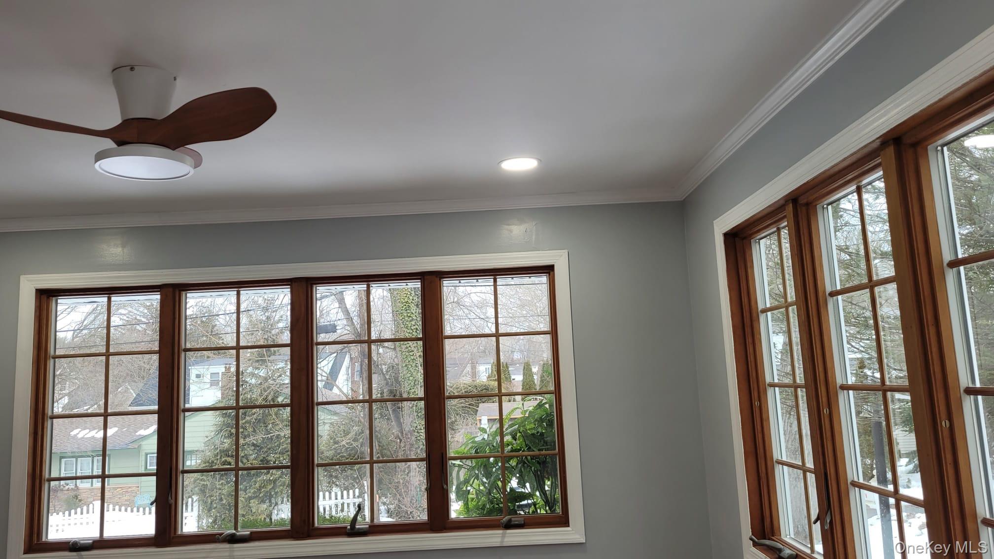 8 Dee Place, Huntington Station, NY 11746