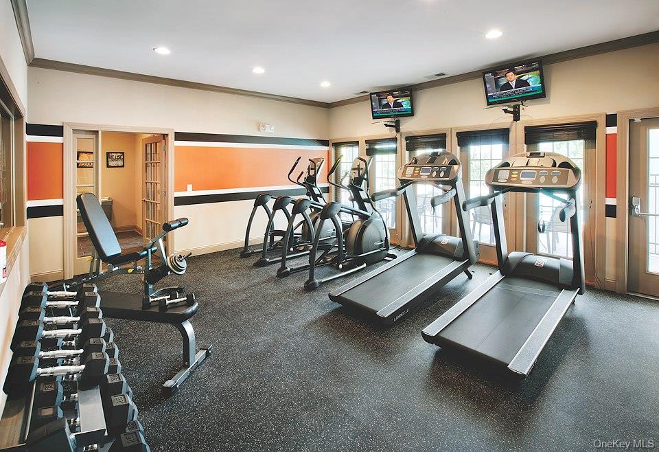 40 Evan Court, Fishkill, NY 12524