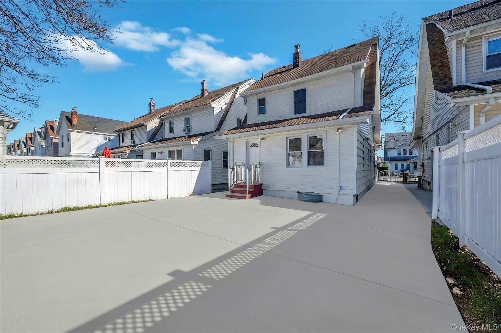 194-19 115th Road, Saint Albans, NY 11412