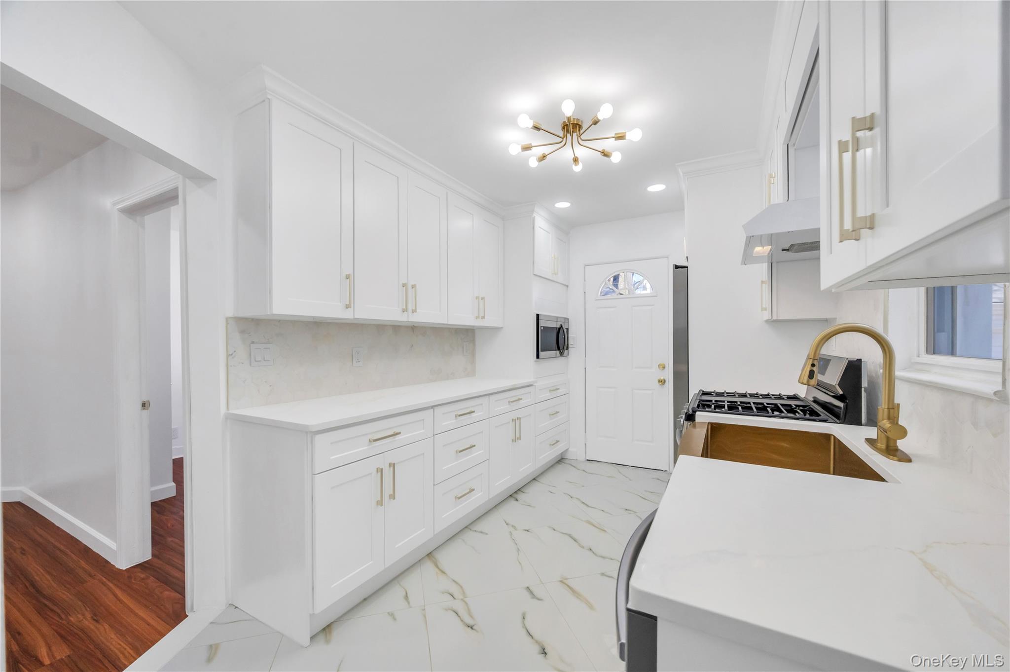 194-19 115th Road, Saint Albans, NY 11412